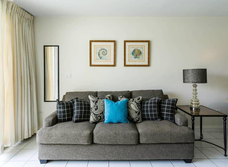 Beach Living At Island Pine Villas Blp George Town Eksteriør bilde